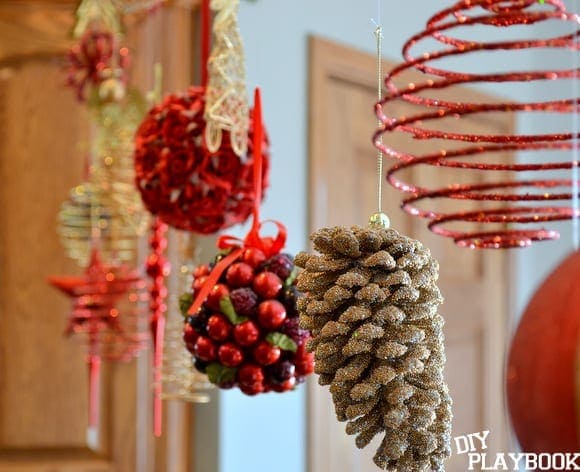 These floating Christmas ornaments are great decorations.