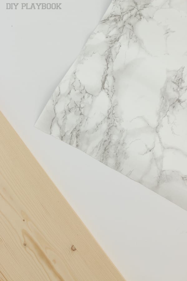 Marble paper ready to cover shelf