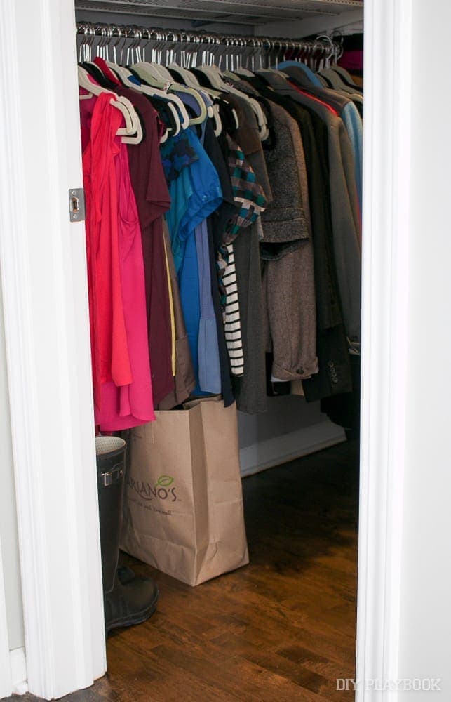 closet-clothing-organized