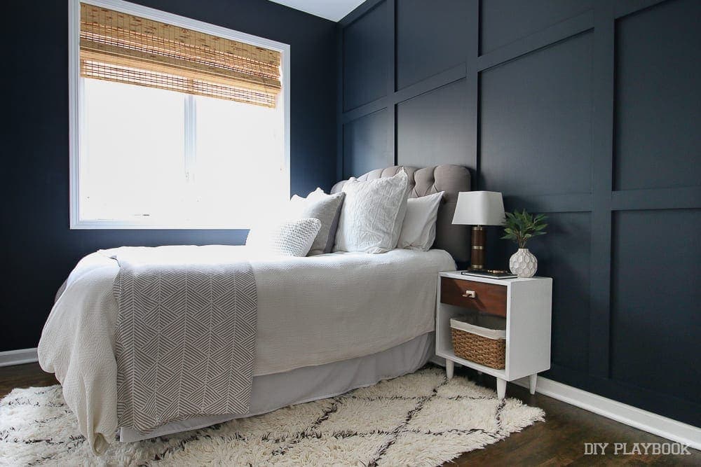 Guest Bedroom: Chicago Condo Tour| DIY Playbook