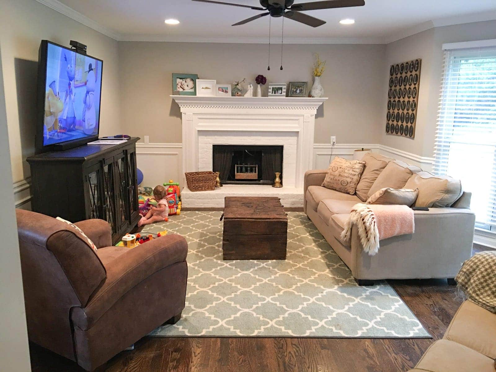 Reader dilema- Heather's living room