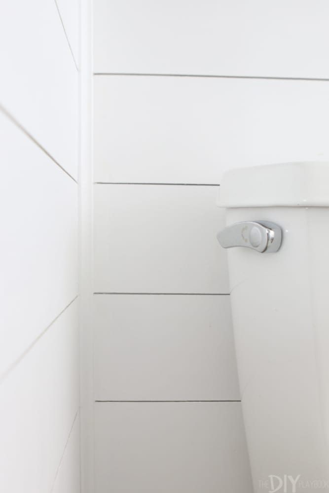 bathroom_Shiplap_Round_Mirror