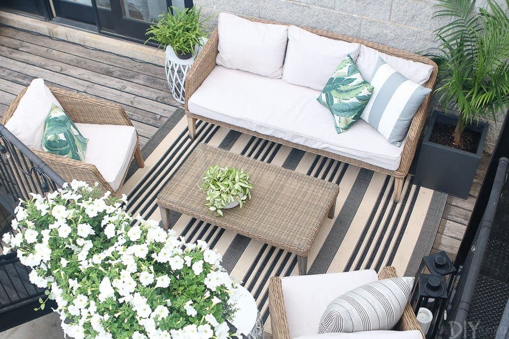 flowers-planter-balcony