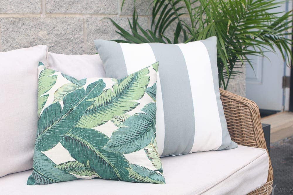 outdoor-pillows-patio