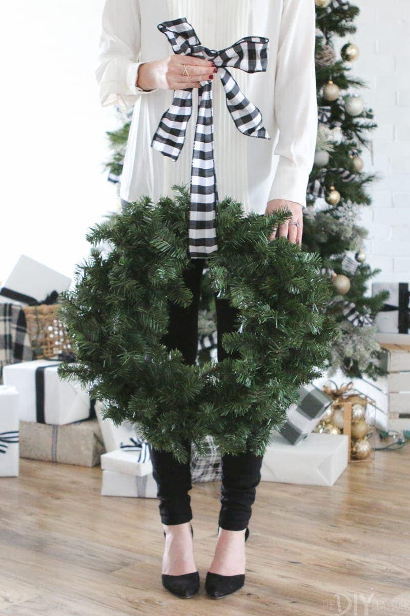 The perfect accents add just what you need to your holiday decor