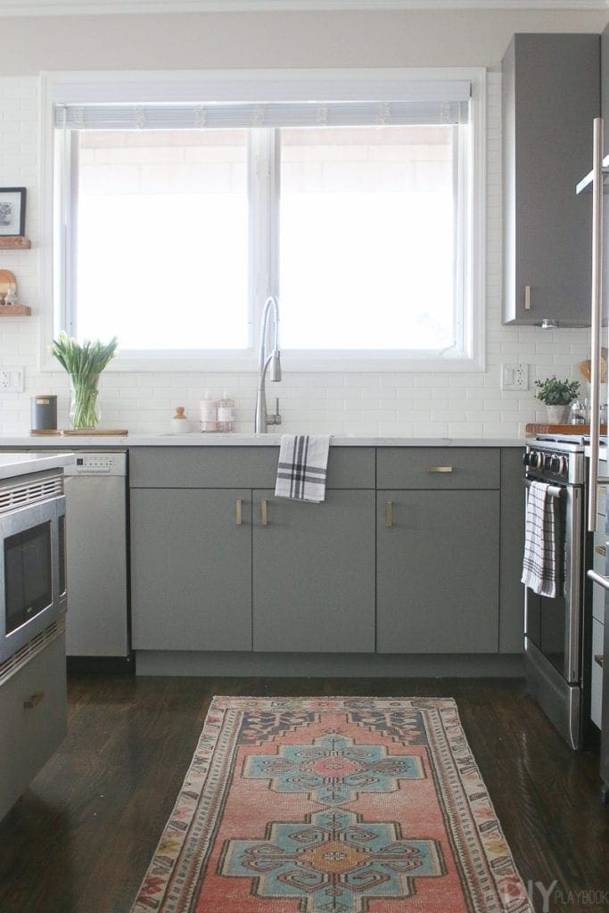 Remove unnecessary items from your kitchen countertops