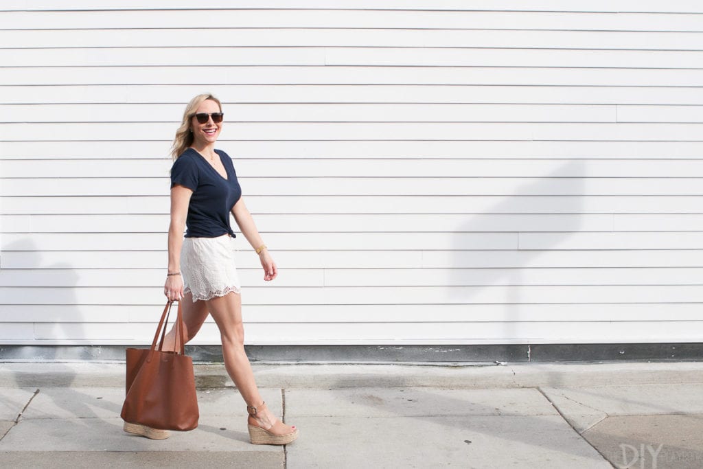 Strolling around Chicago in the summer with shorts and a t-shirt