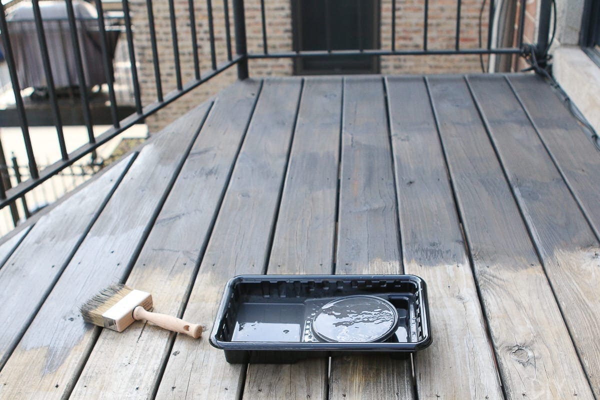 how to stain a deck