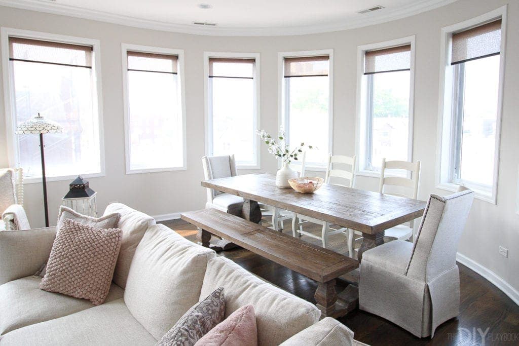 Farmhouse style dining room in the city