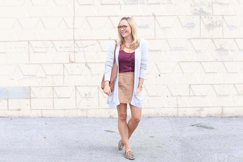 Casual look to wear a suede skirt