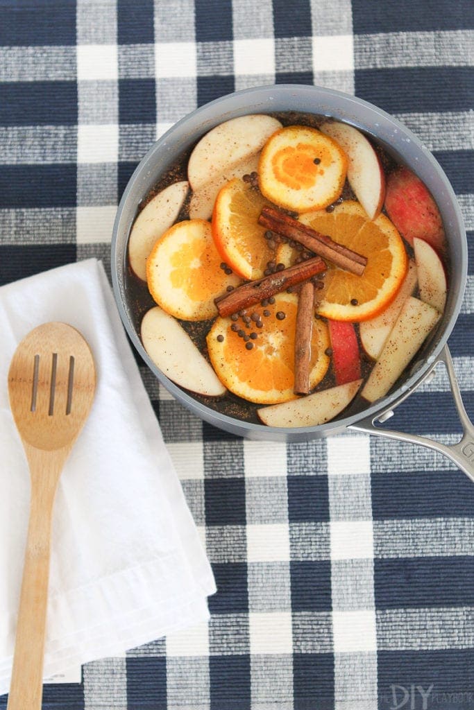 Make your home smell like autumn with this fall stovetop potpourri