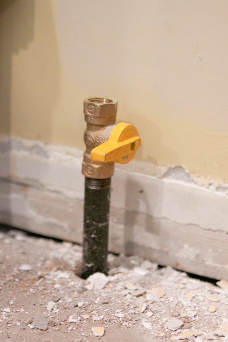 how to turn off the gas during a kitchen demo