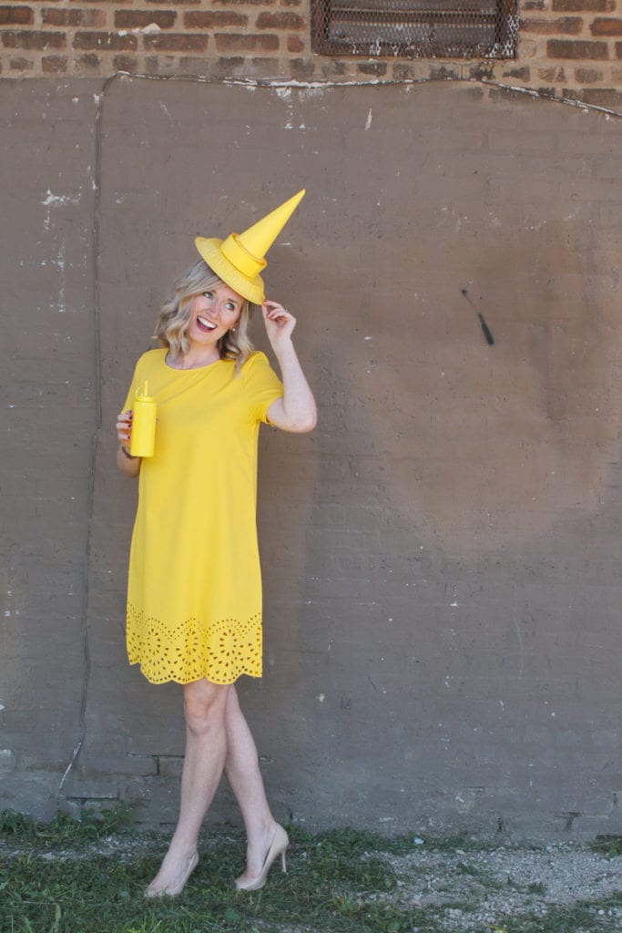 making a diy ketchup and mustard costume