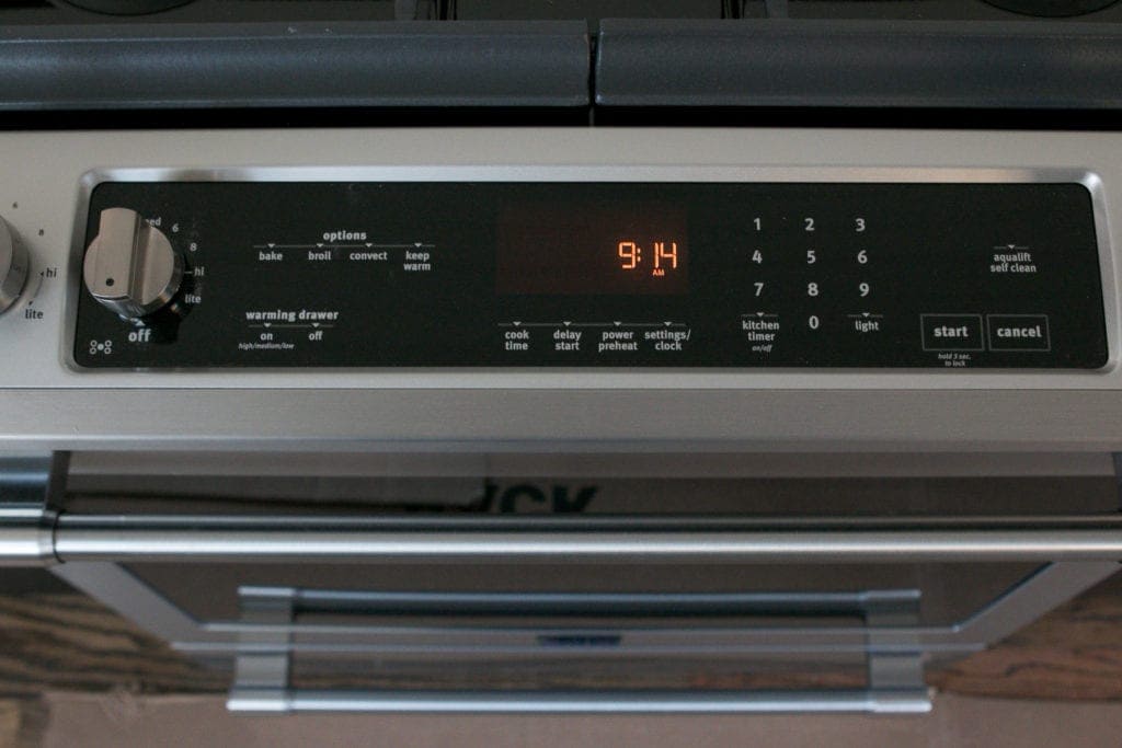 top controls on a maytag range