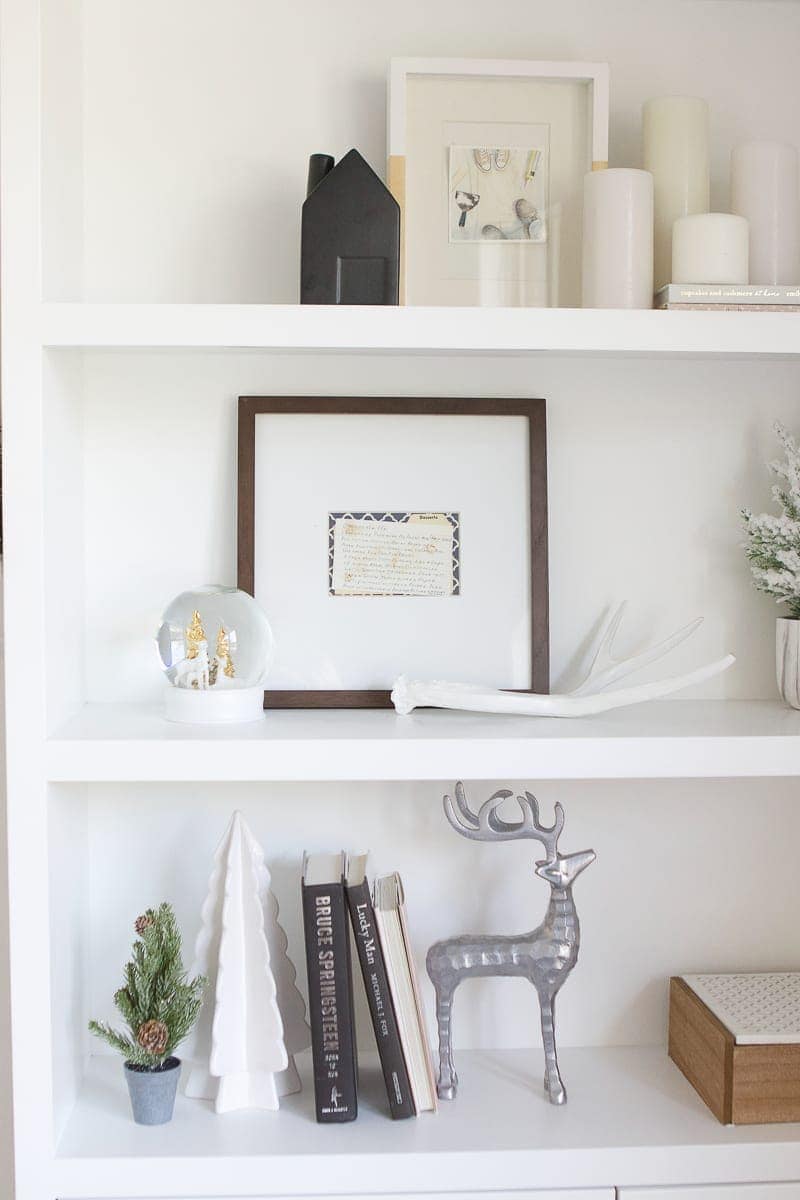 simple holiday shelf decor