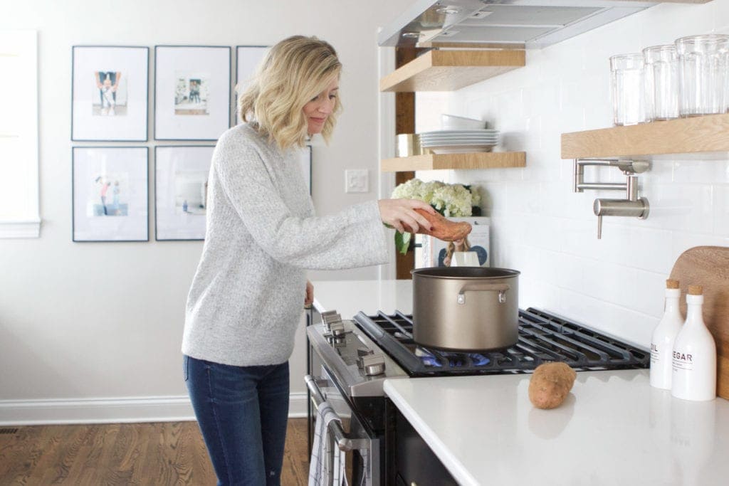 a mom's guide to making baby food for the first time