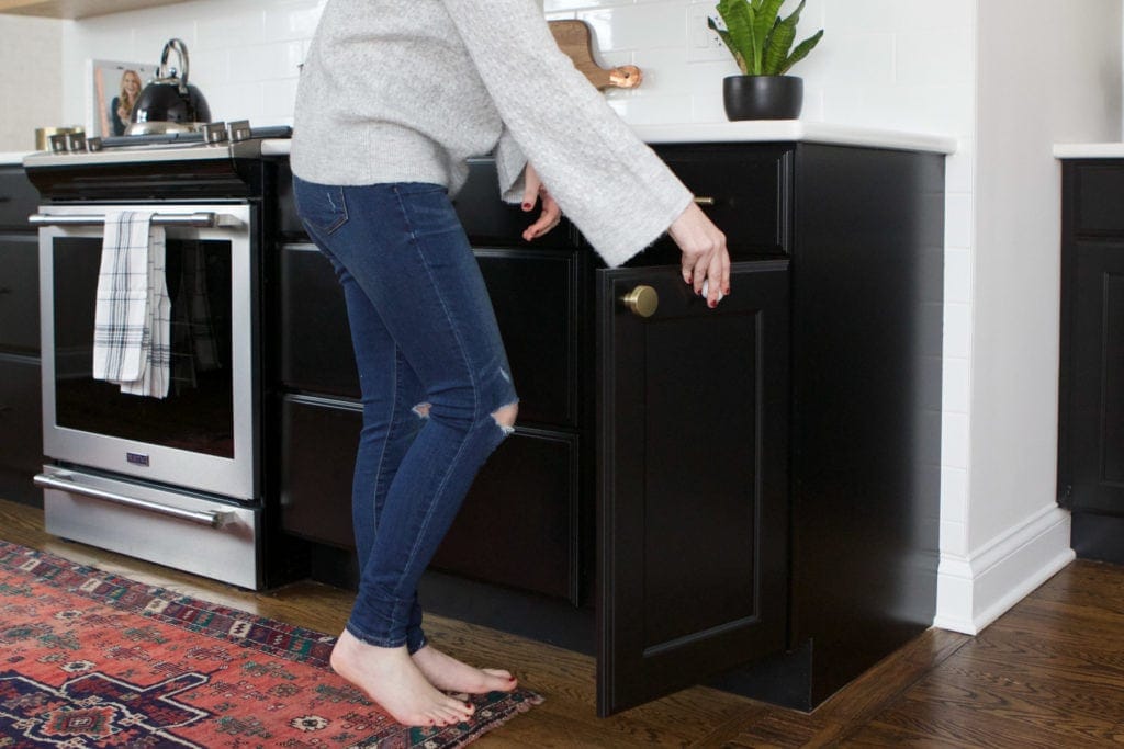 how to use childproof locks