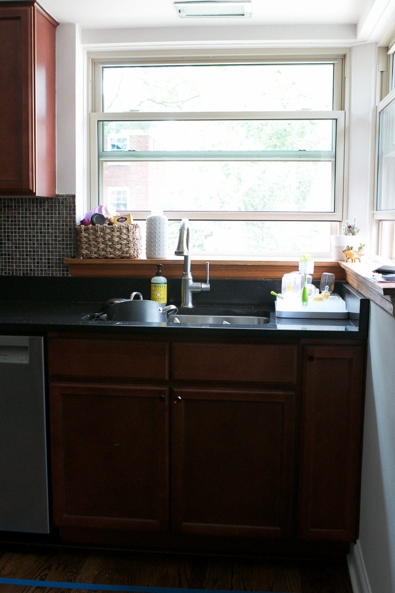 sink before makeover