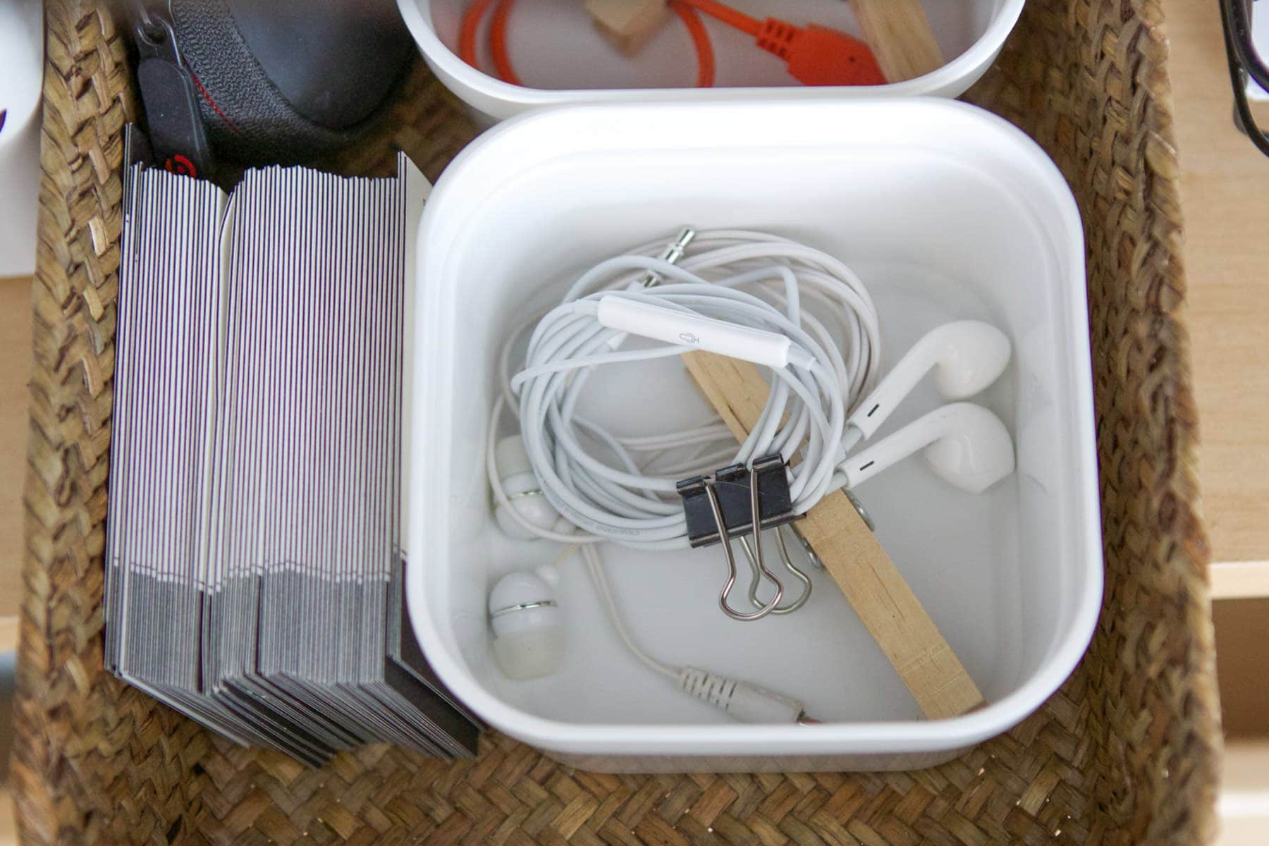 clipping airpods for more organization