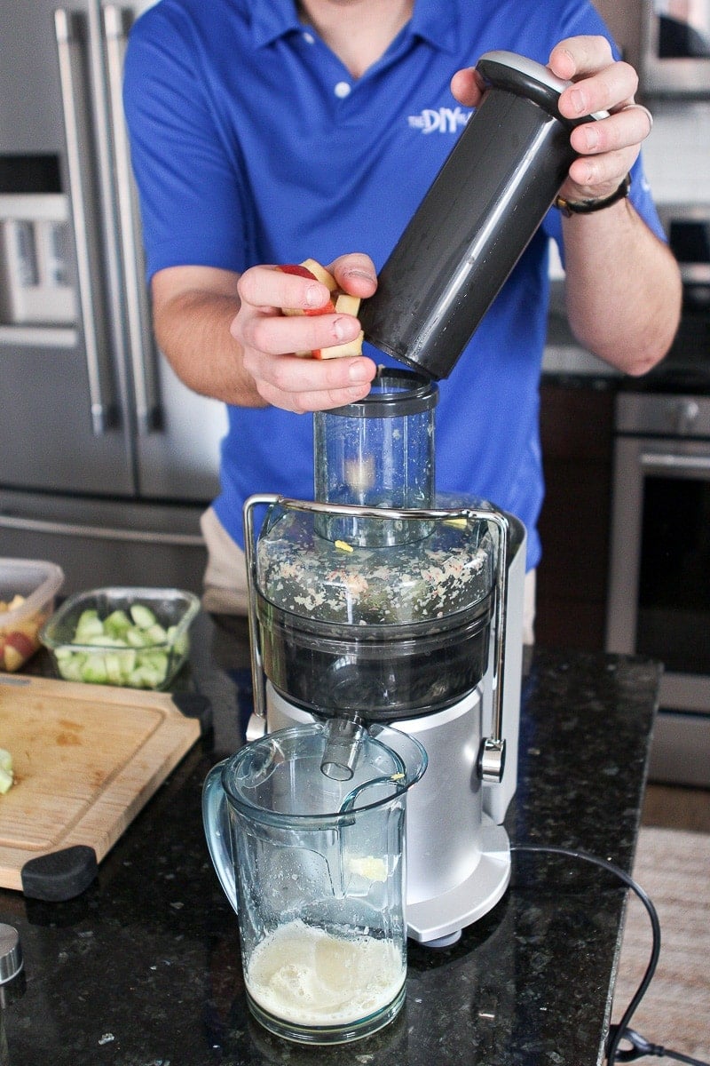 Making celery juice recipe
