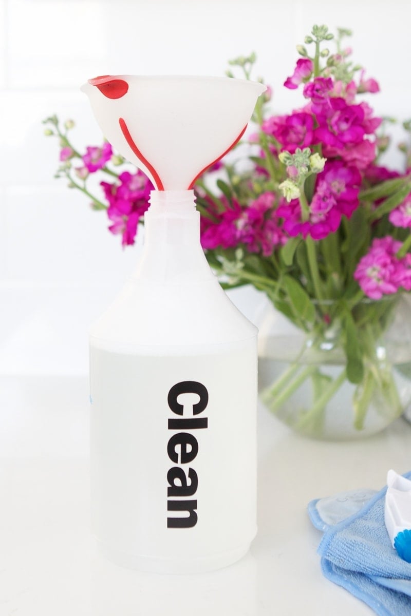 how to mix DIY cleaner