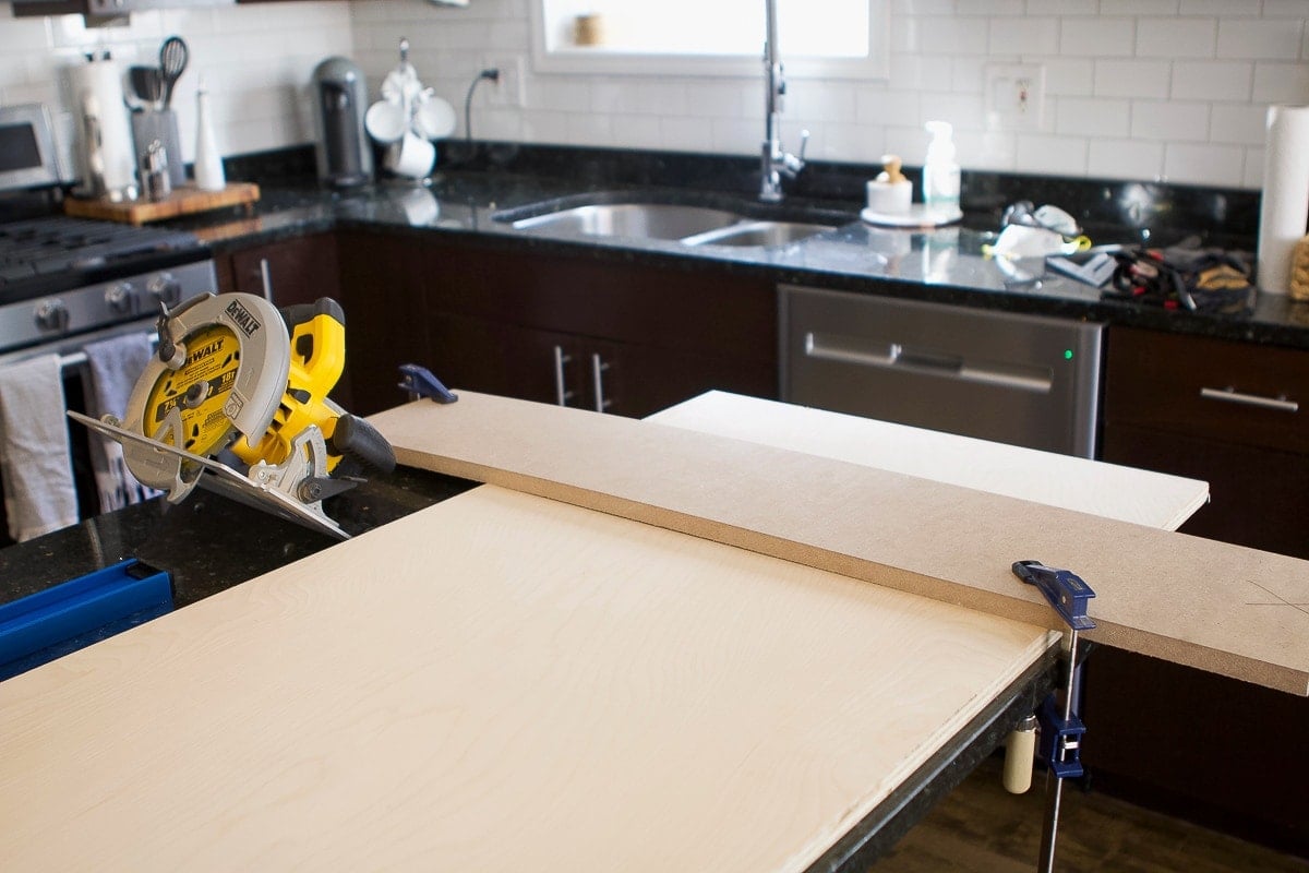 Cutting plywood with a circular saw