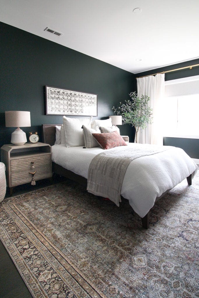 Dark green guest room reveal