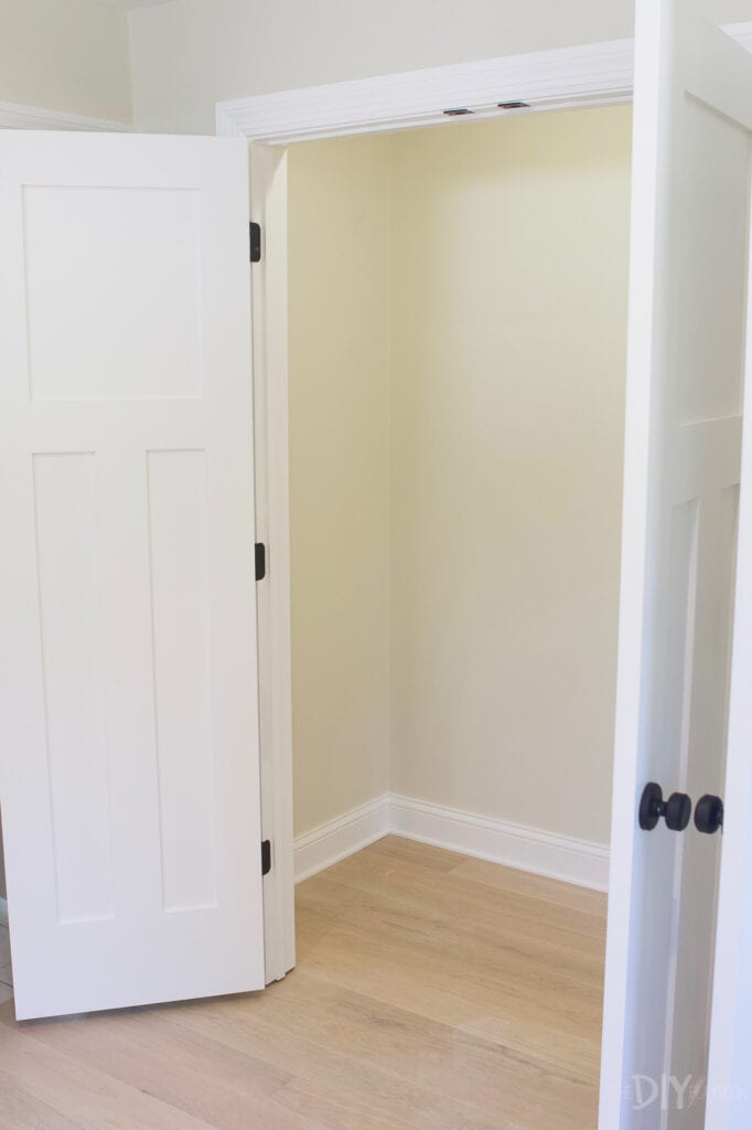 Tips to install the IKEA Pax closet