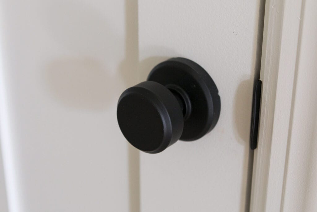Passage door knob