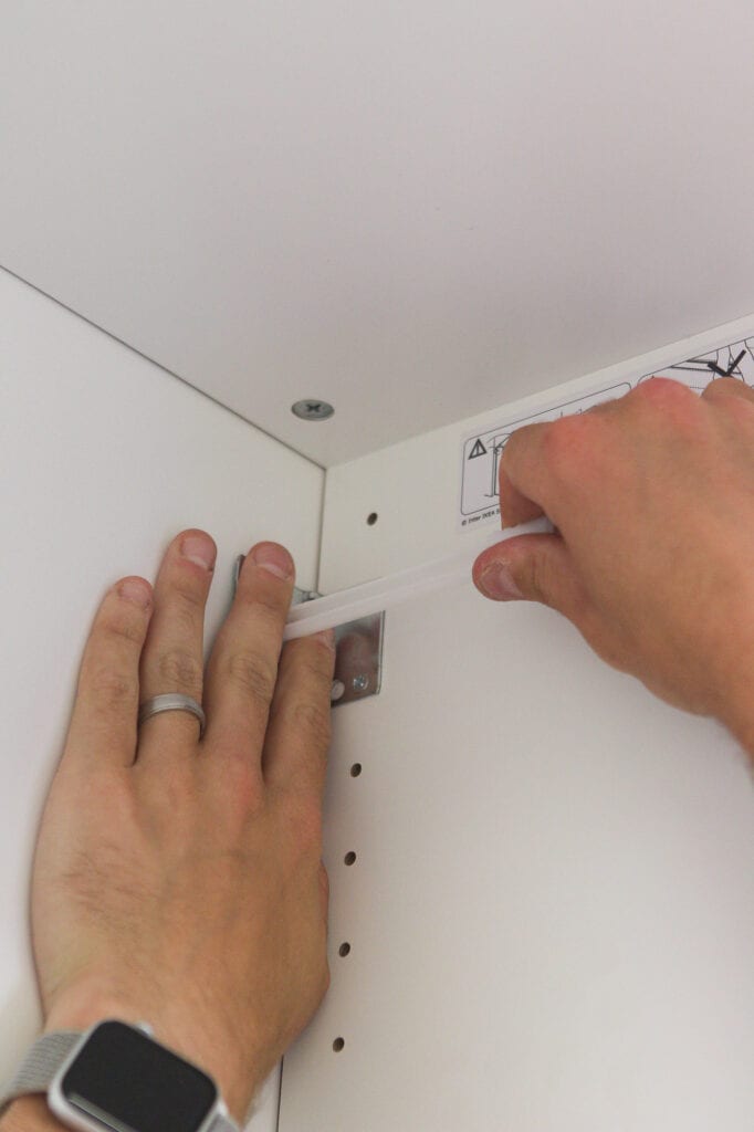 How to use a snap toggle bolt