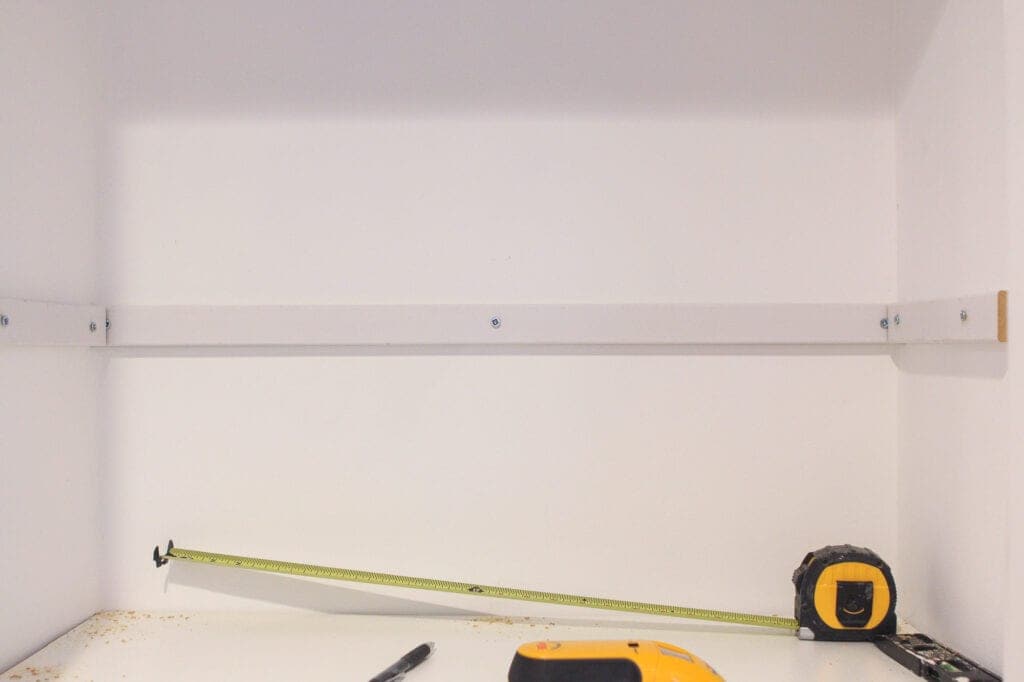 How to make DIY closet shelves