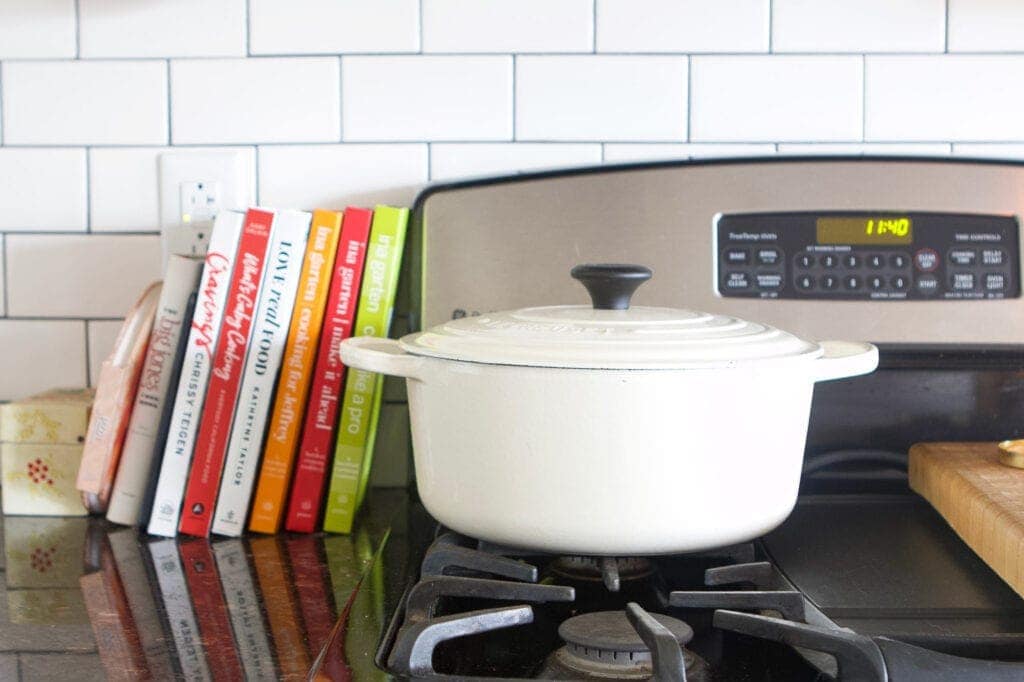 Le creuset white pot