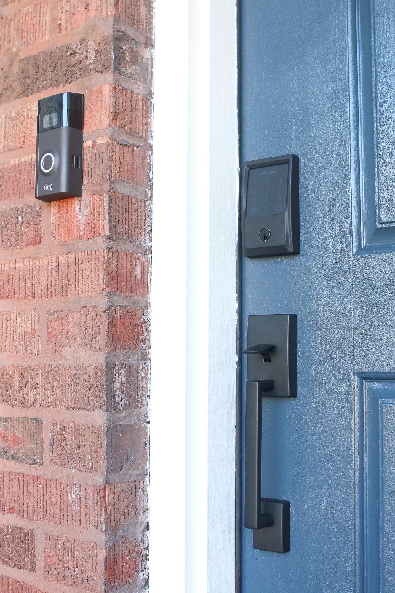 Smart wifi deadbolt
