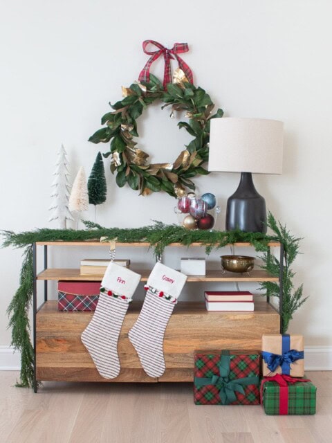 Tips to style a holiday entry