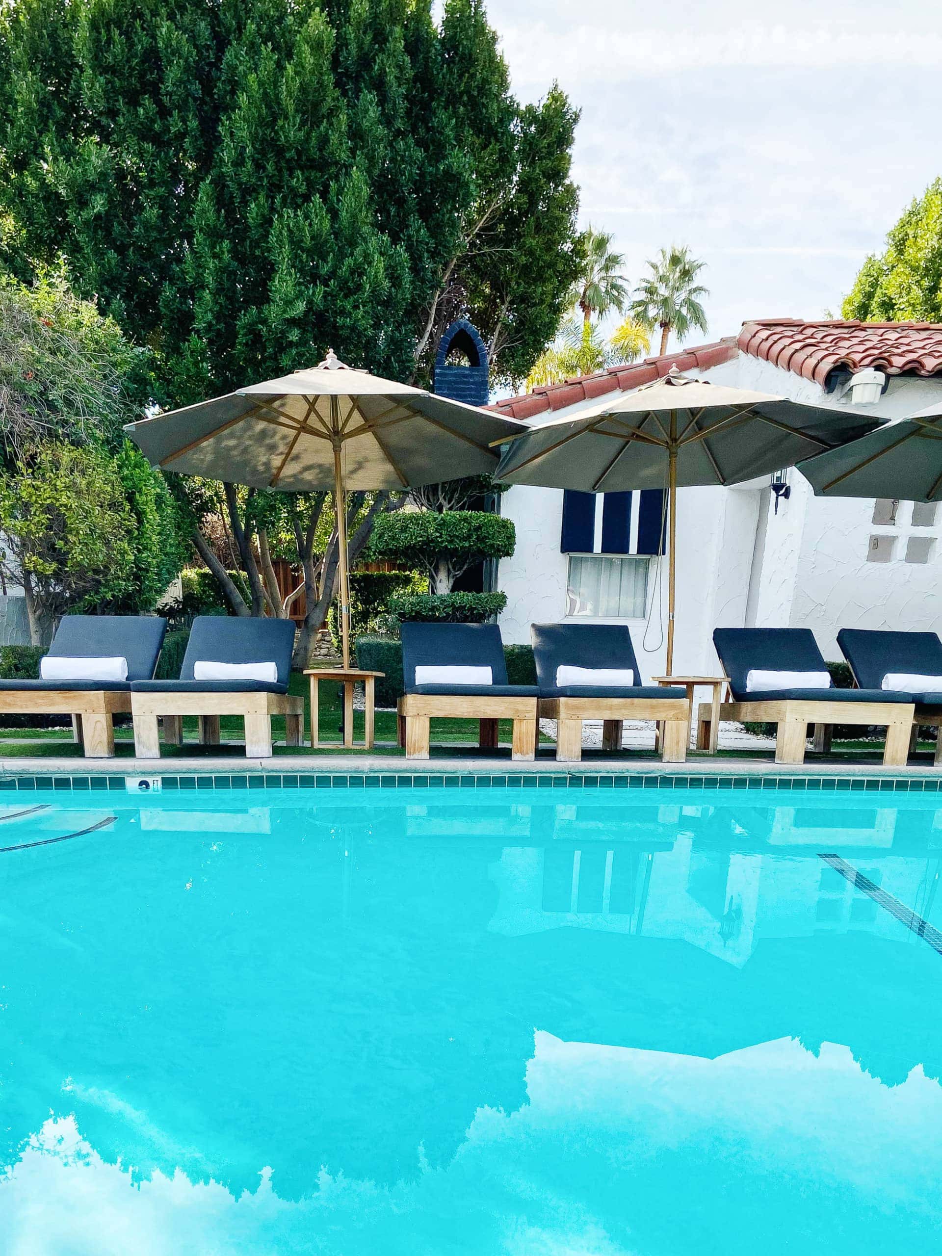 hotel avalon pool