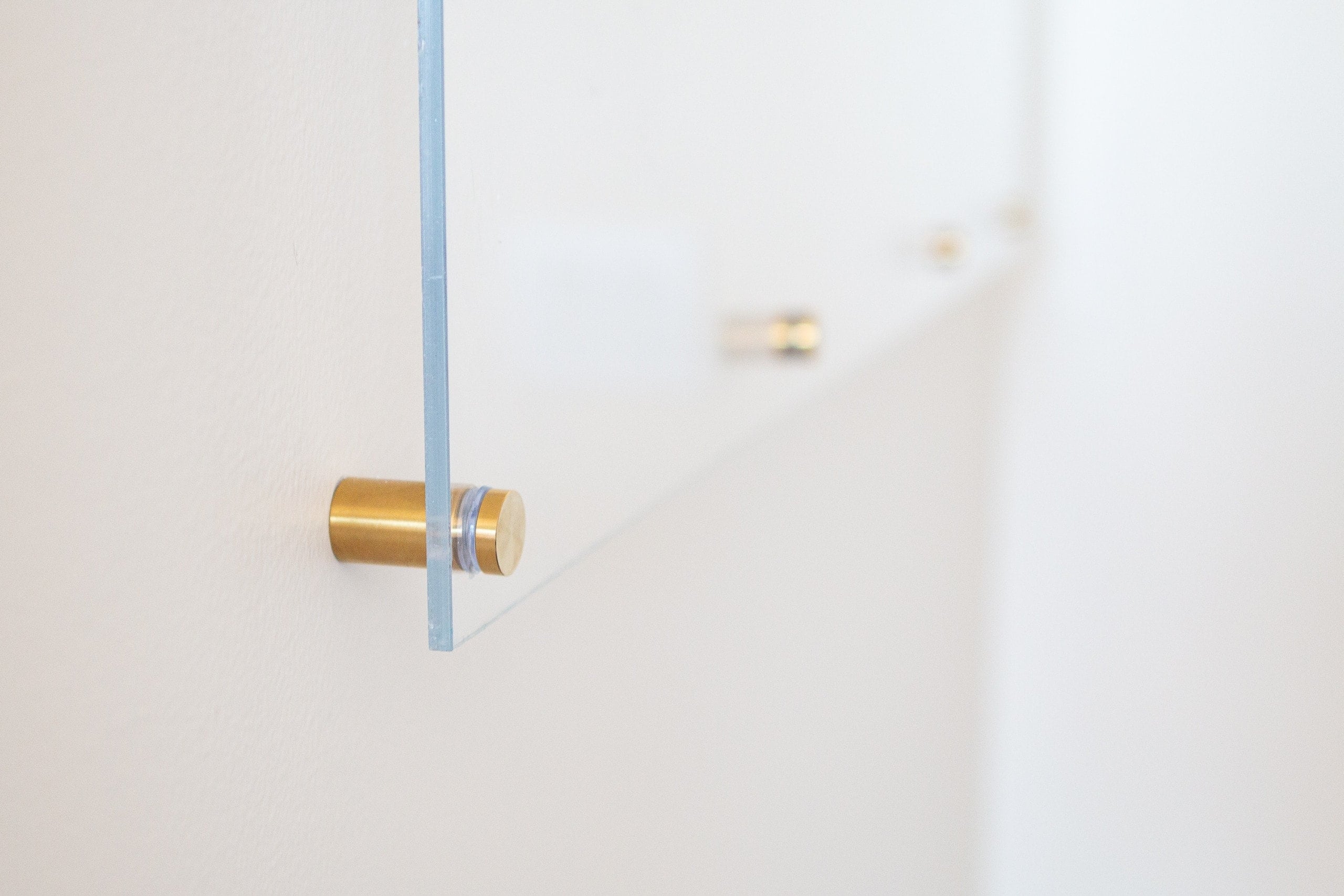 How to create a DIY acrylic erase board