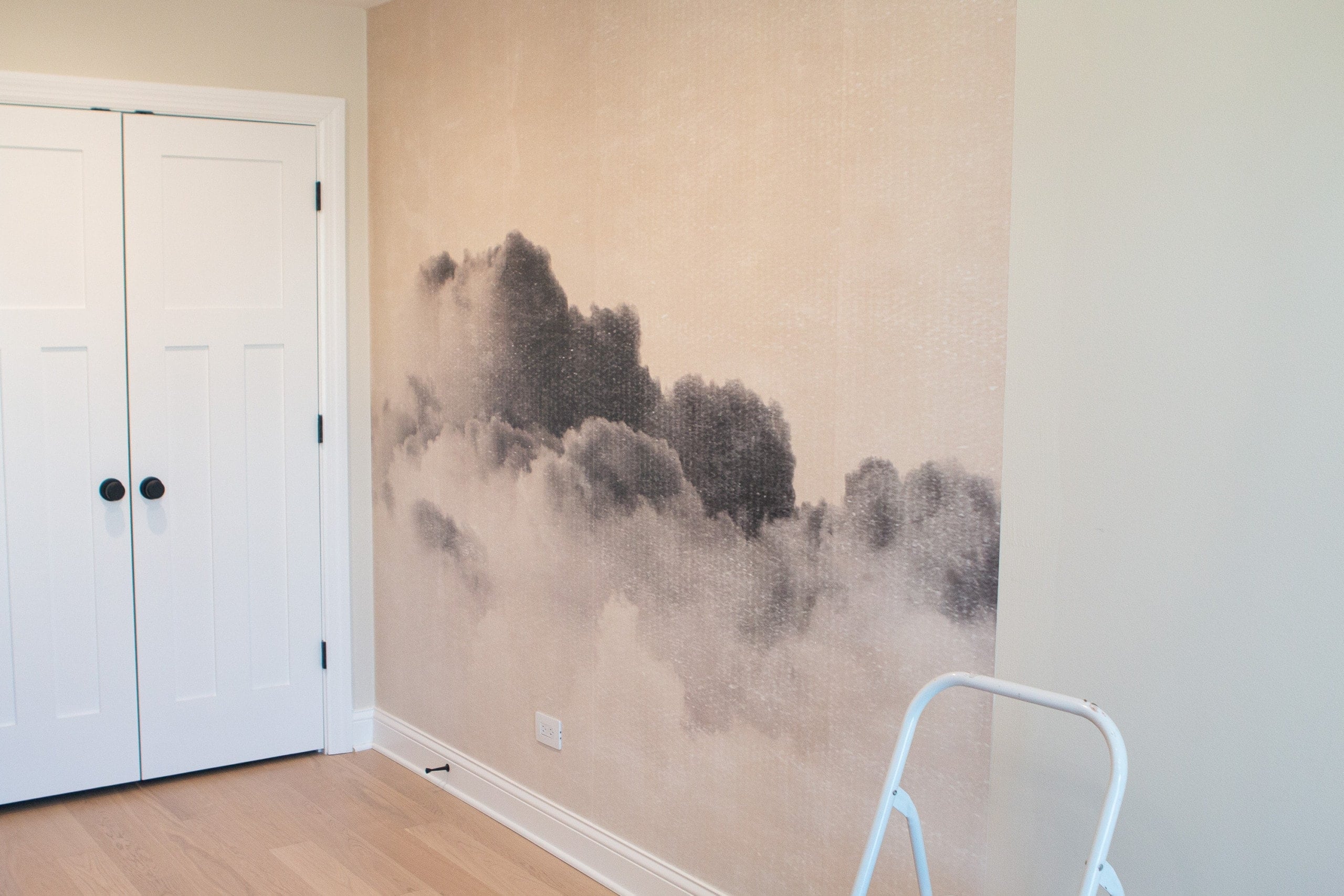 How to install a wall mural