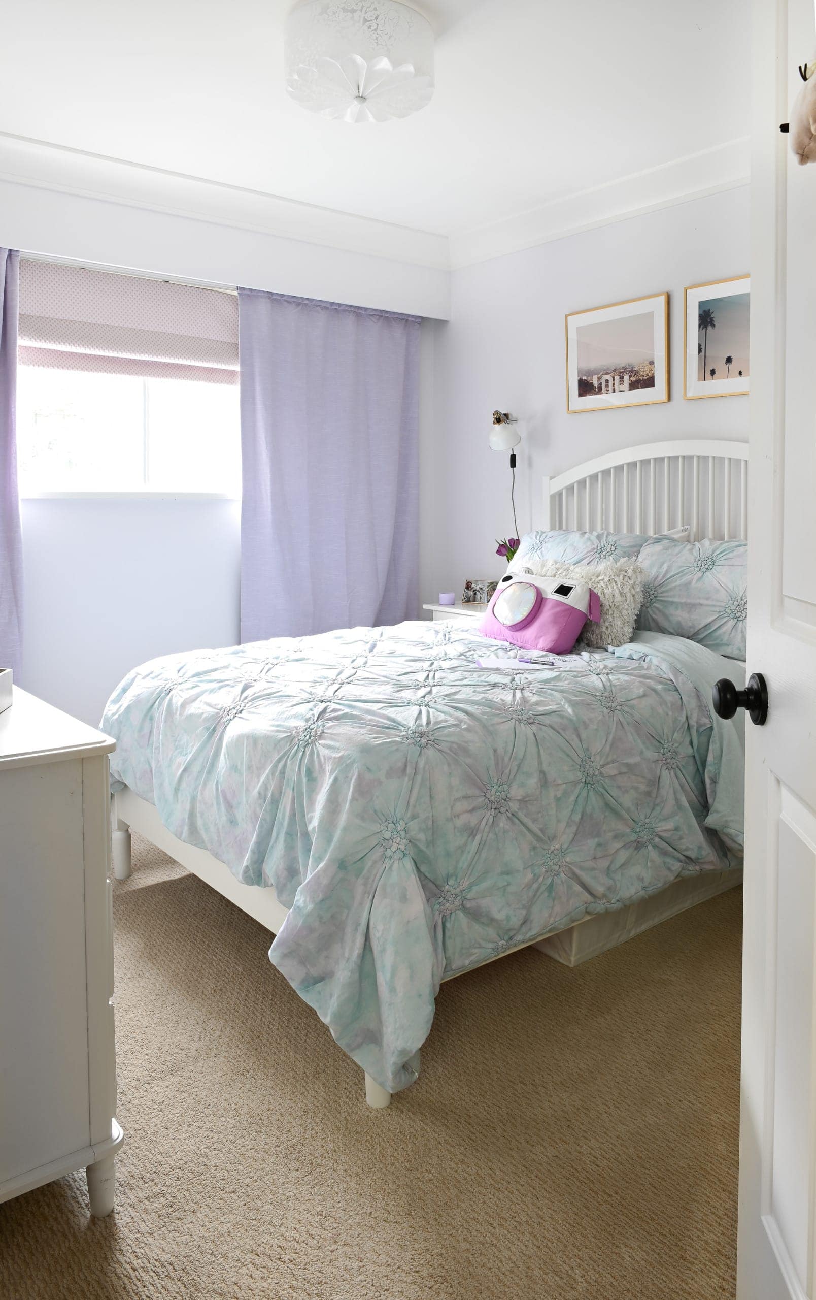 Teen girl room