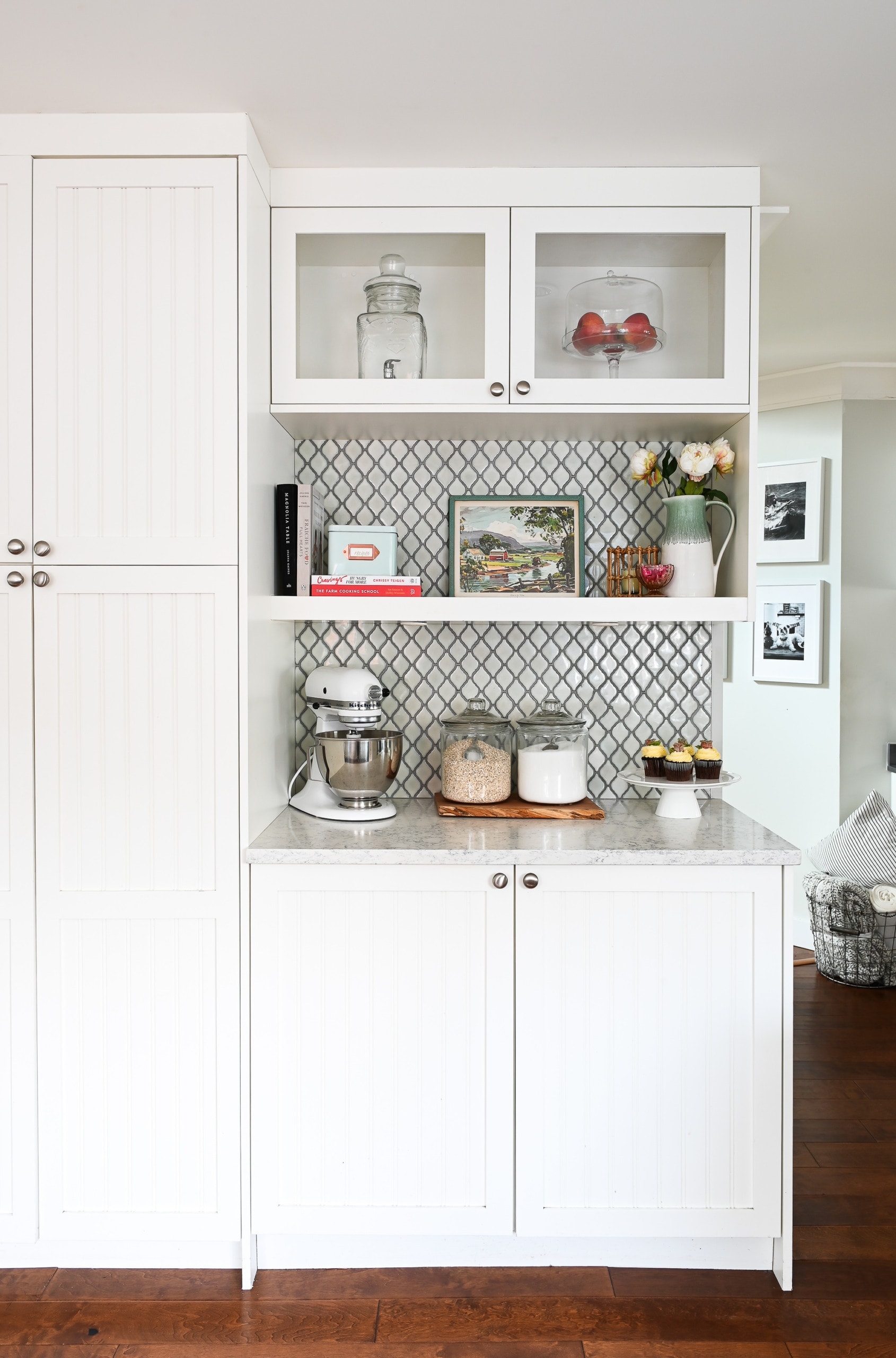 Kitchen butler pantry