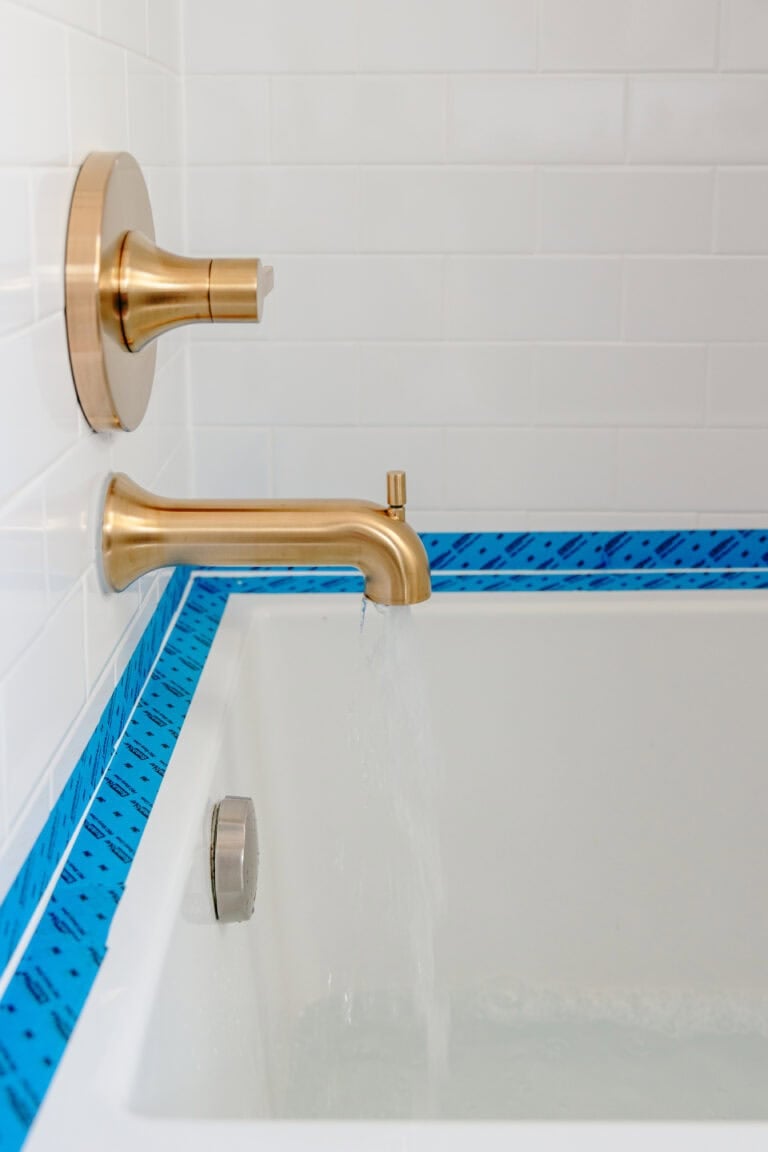 how to repair caulk around your bathtub