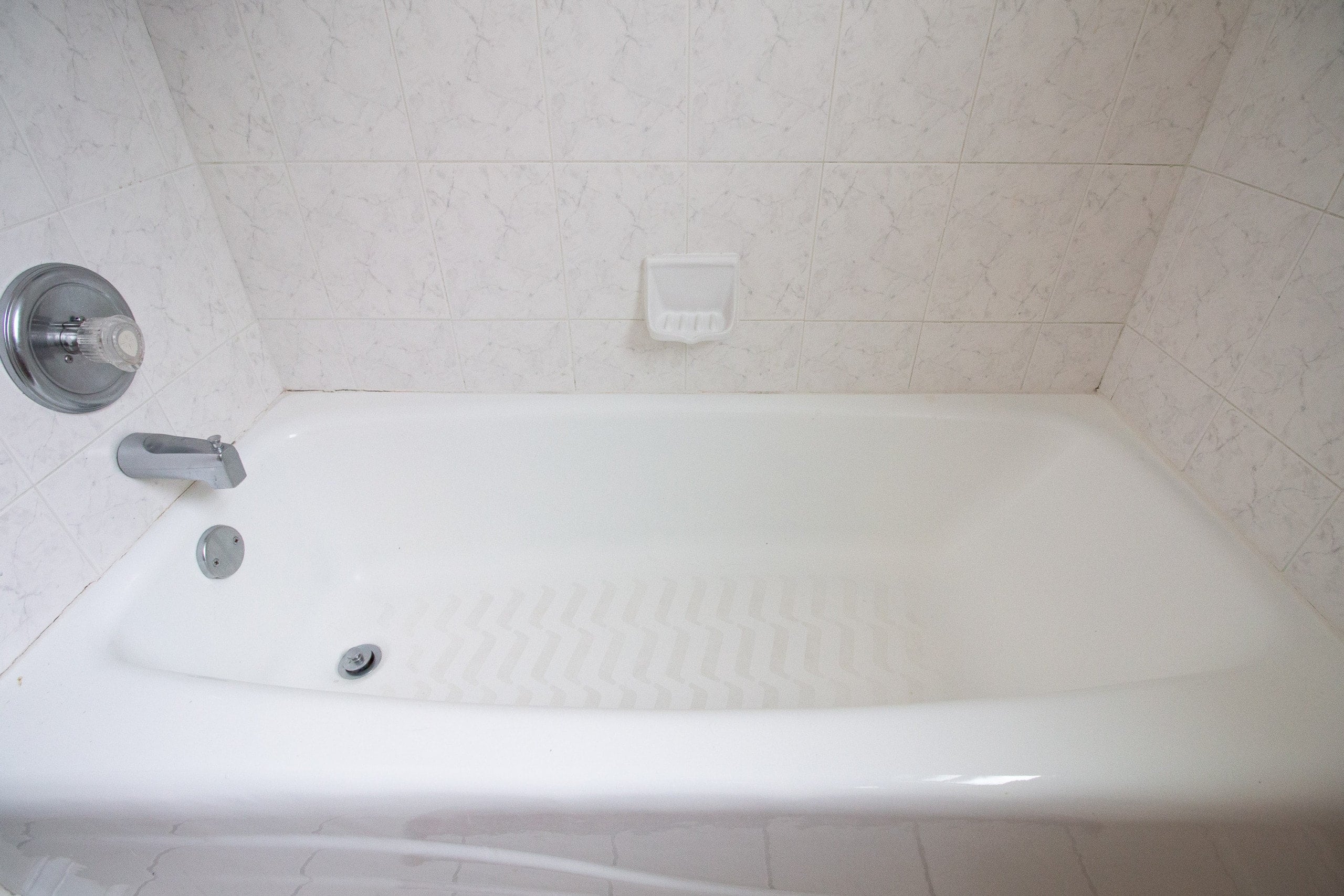 Tips to recaulk a bathtub