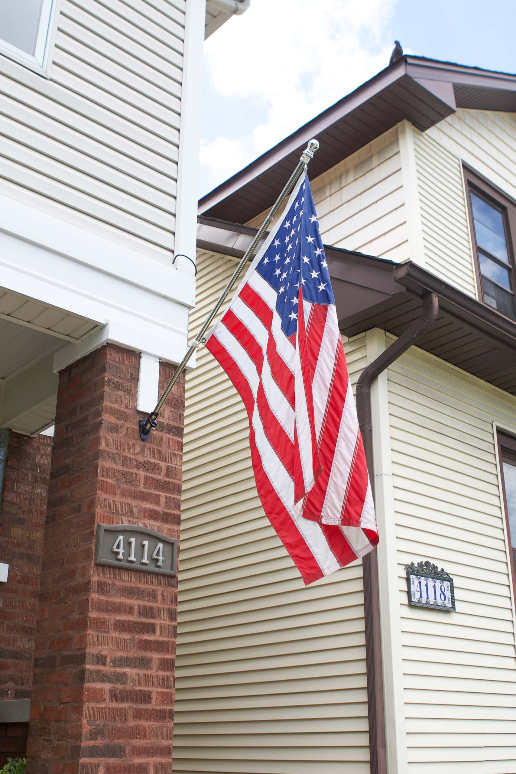 How to install a flag pole
