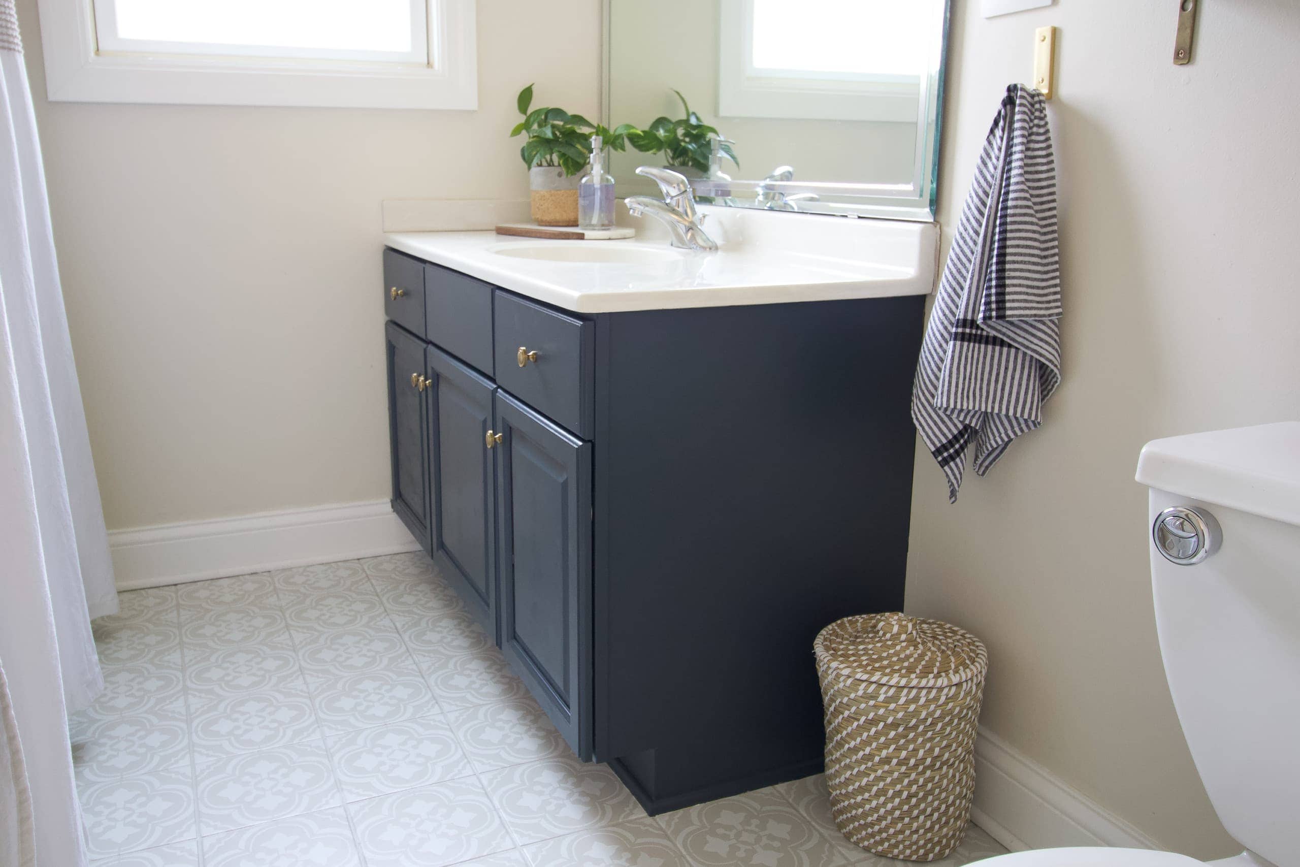 How to paint a bathroom vanity