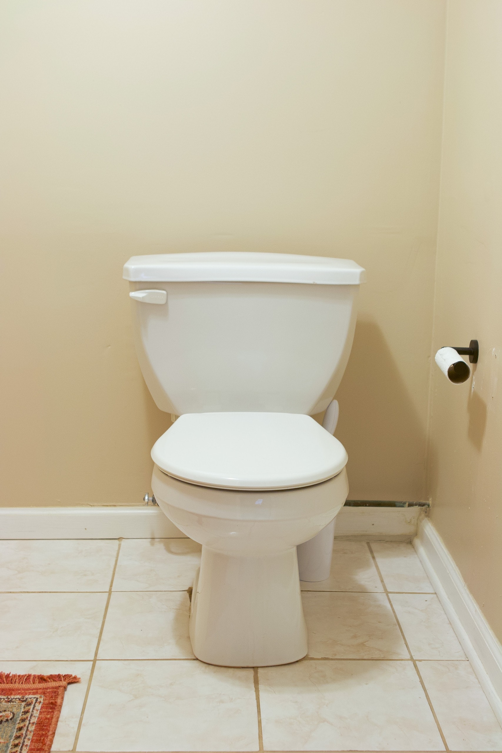 Adding a new black toilet seat