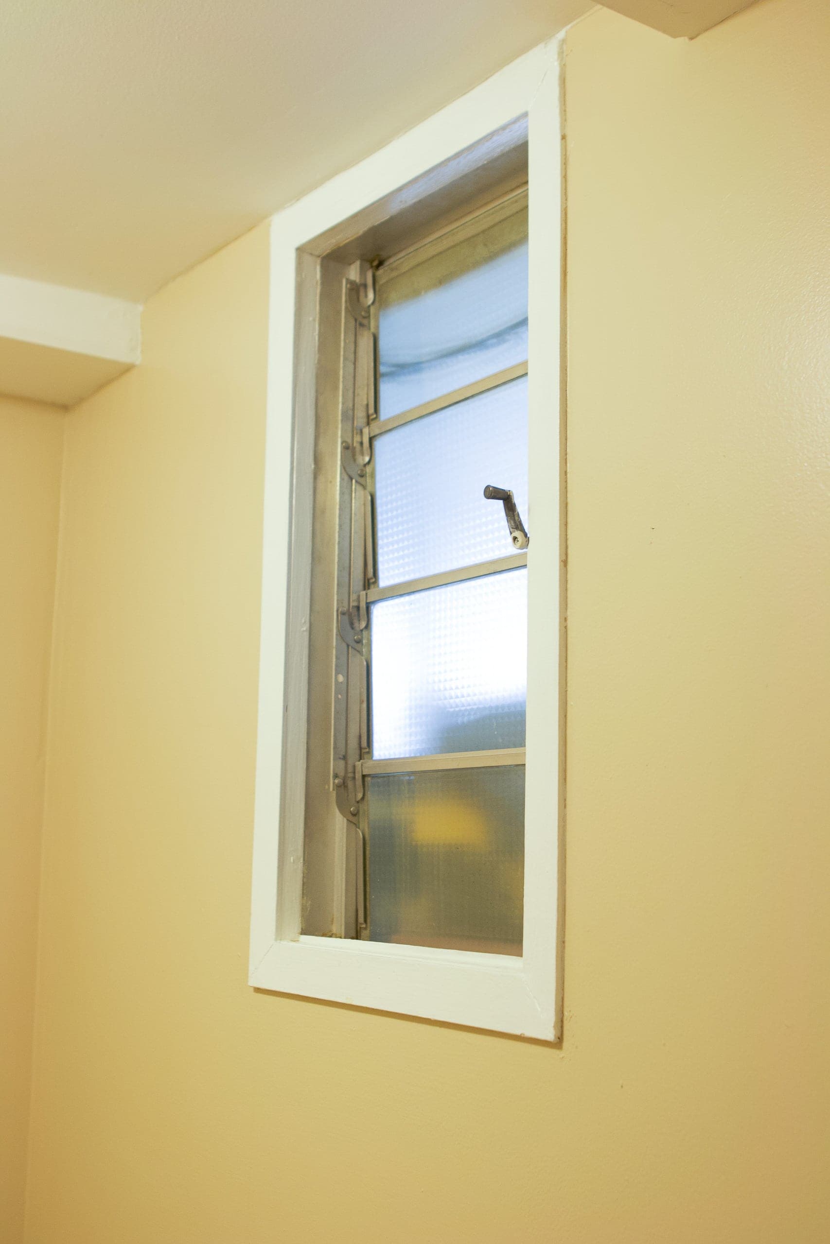 How to cover the window in the bathroom?