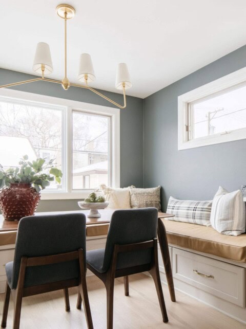 How to choose the right chandelier for your dining room