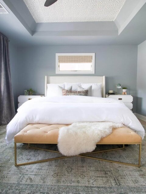 how to arrange pillows on a king size bed