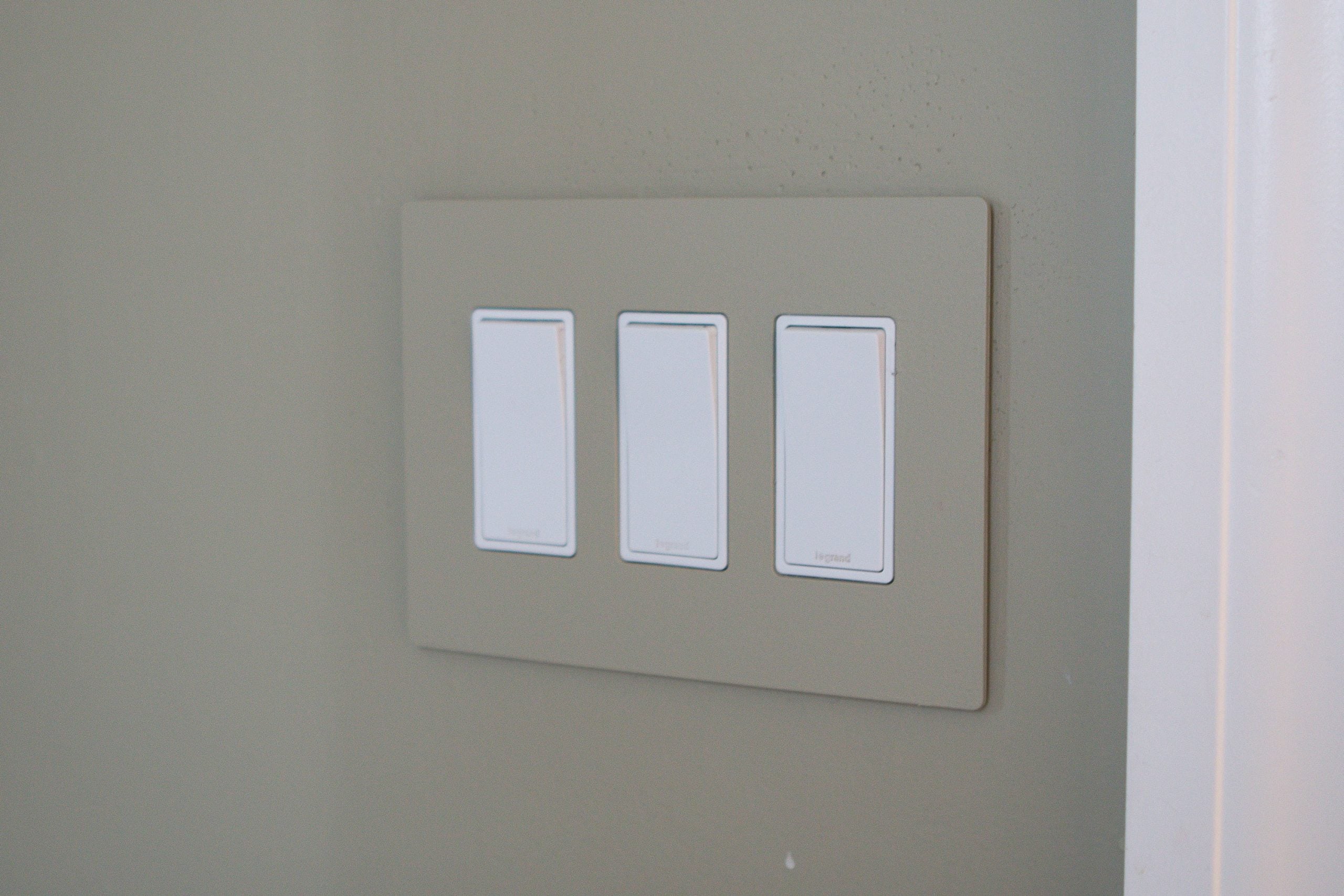 My best tips to paint outlet covers