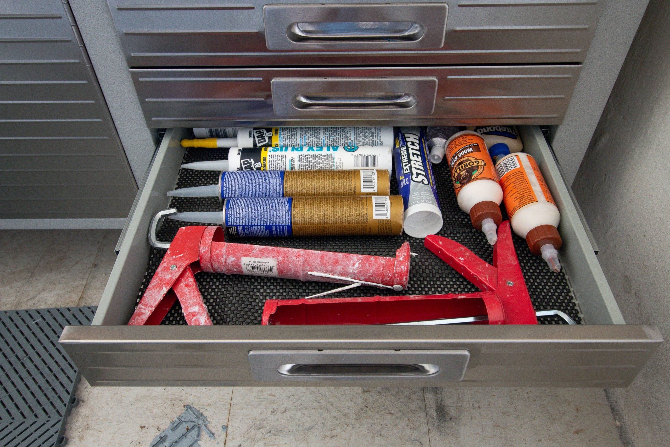 Organizing caulk