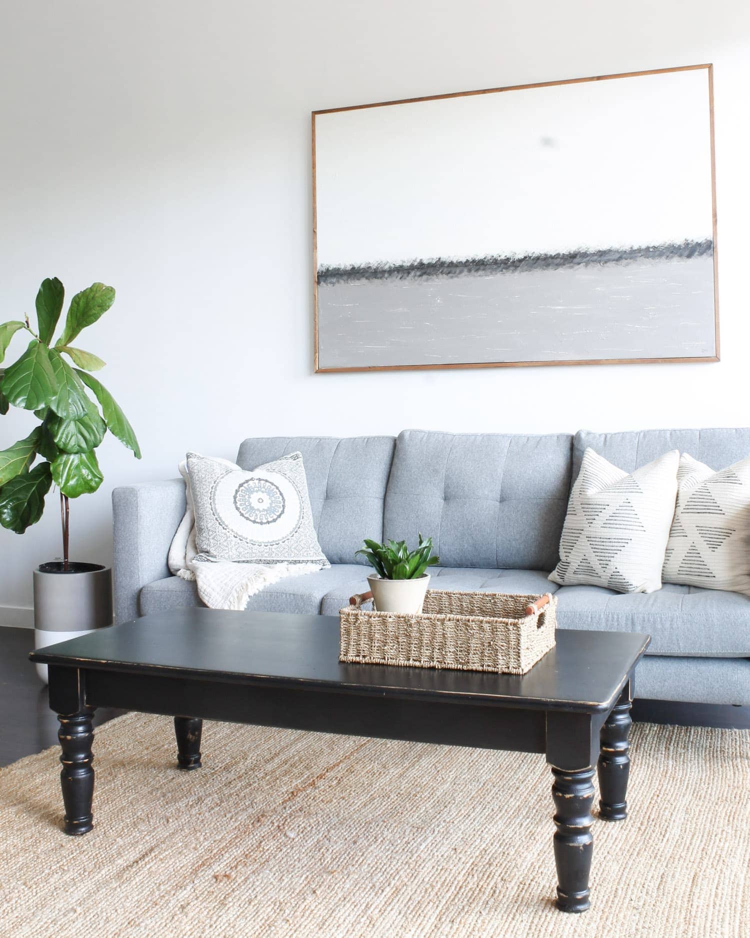 Budget Bachelor Pad Living Room 